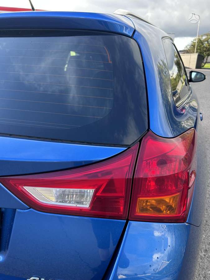 Toyota Auris 2014 — photo 17