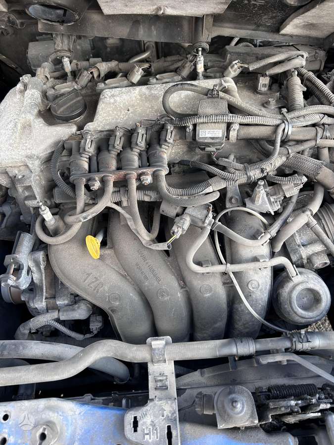 Toyota Auris 2014 — photo 20