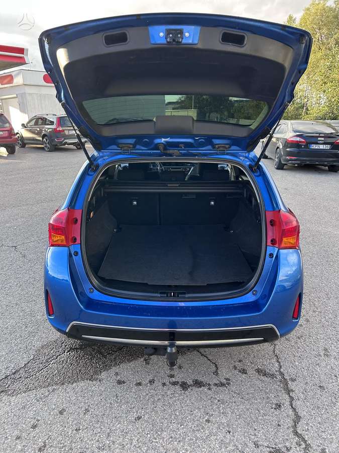 Toyota Auris 2014 — photo 27