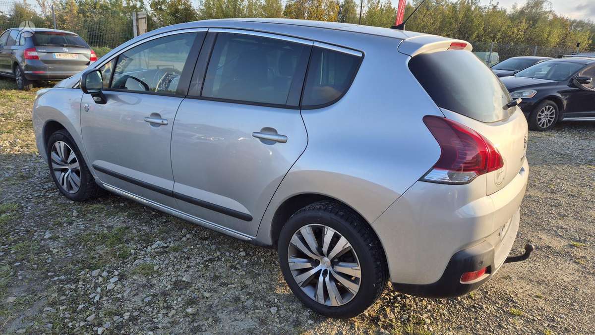 Peugeot 3008 2015 — photo 11
