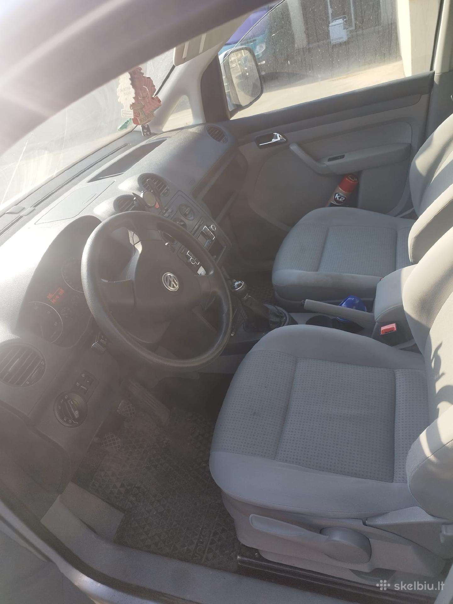 Volkswagen Caddy 2010 — салон
