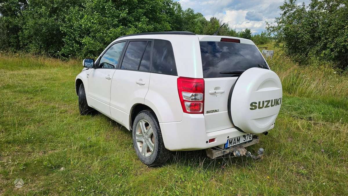 Suzuki Grand 2009 — салон