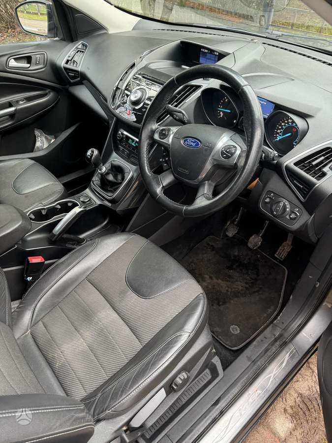 Ford Kuga 2013 — photo 15