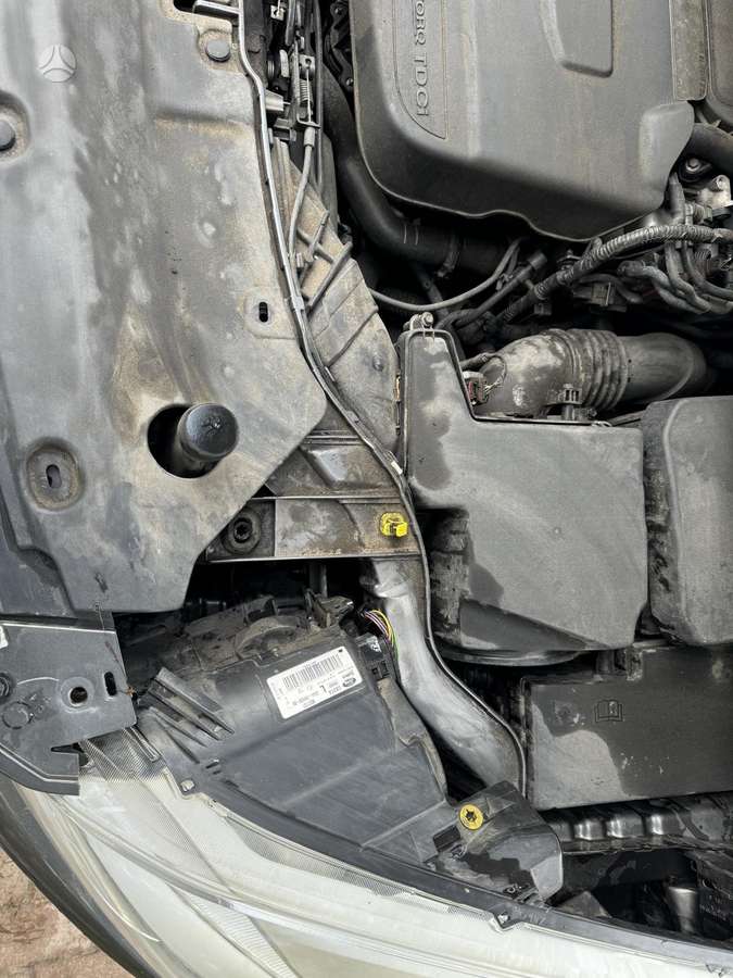 Ford Kuga 2013 — photo 23