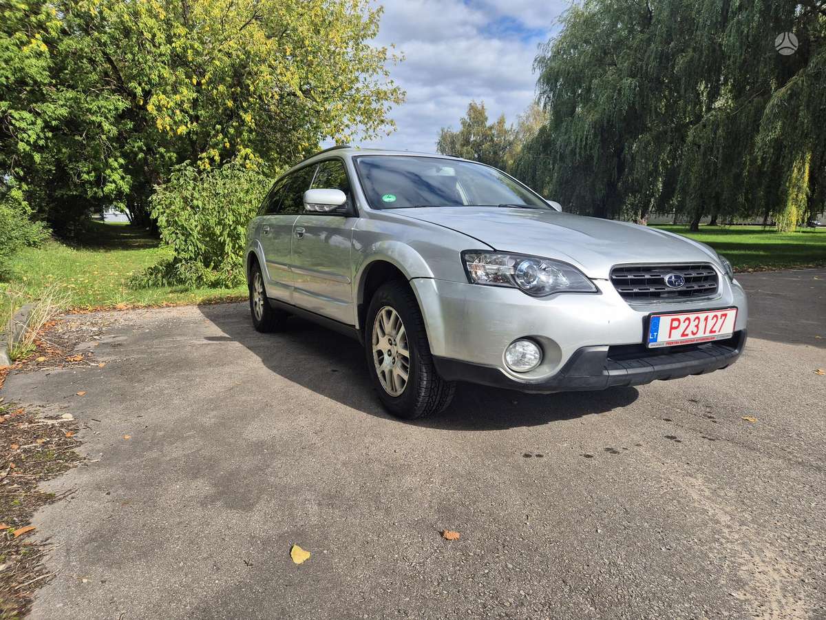 Subaru Outback 2004 — салон