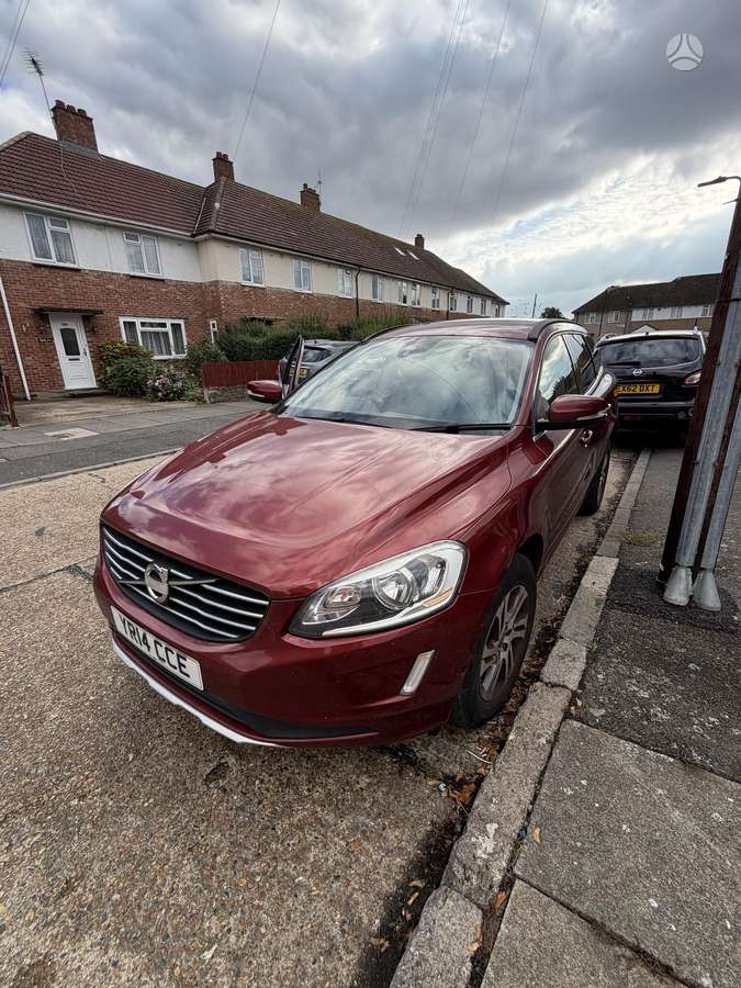 Volvo XC60 2014 — салон