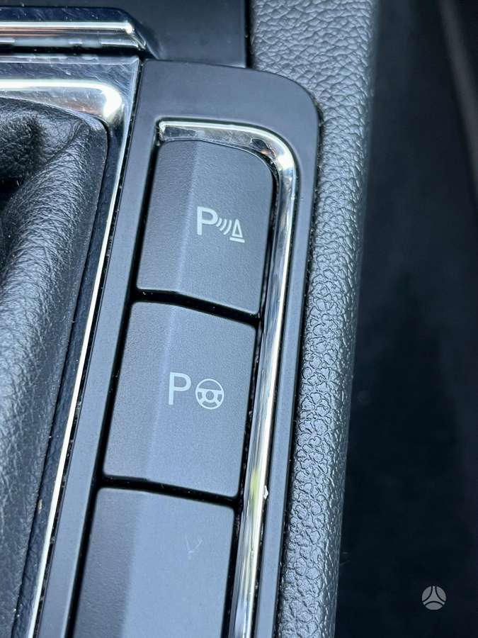 Skoda Superb 2012 — photo 12