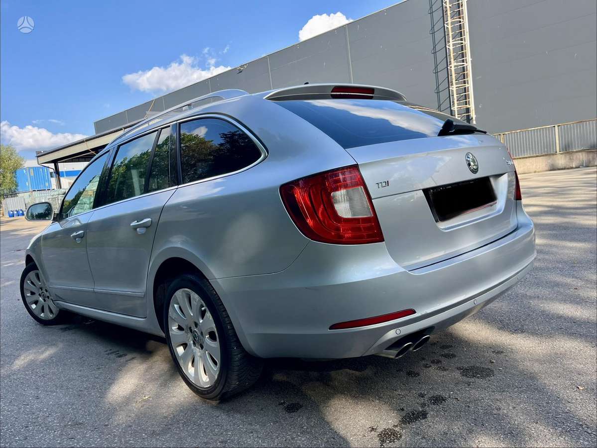 Skoda Superb 2012 — engine 2000 cm³, 140 HP (103kW)