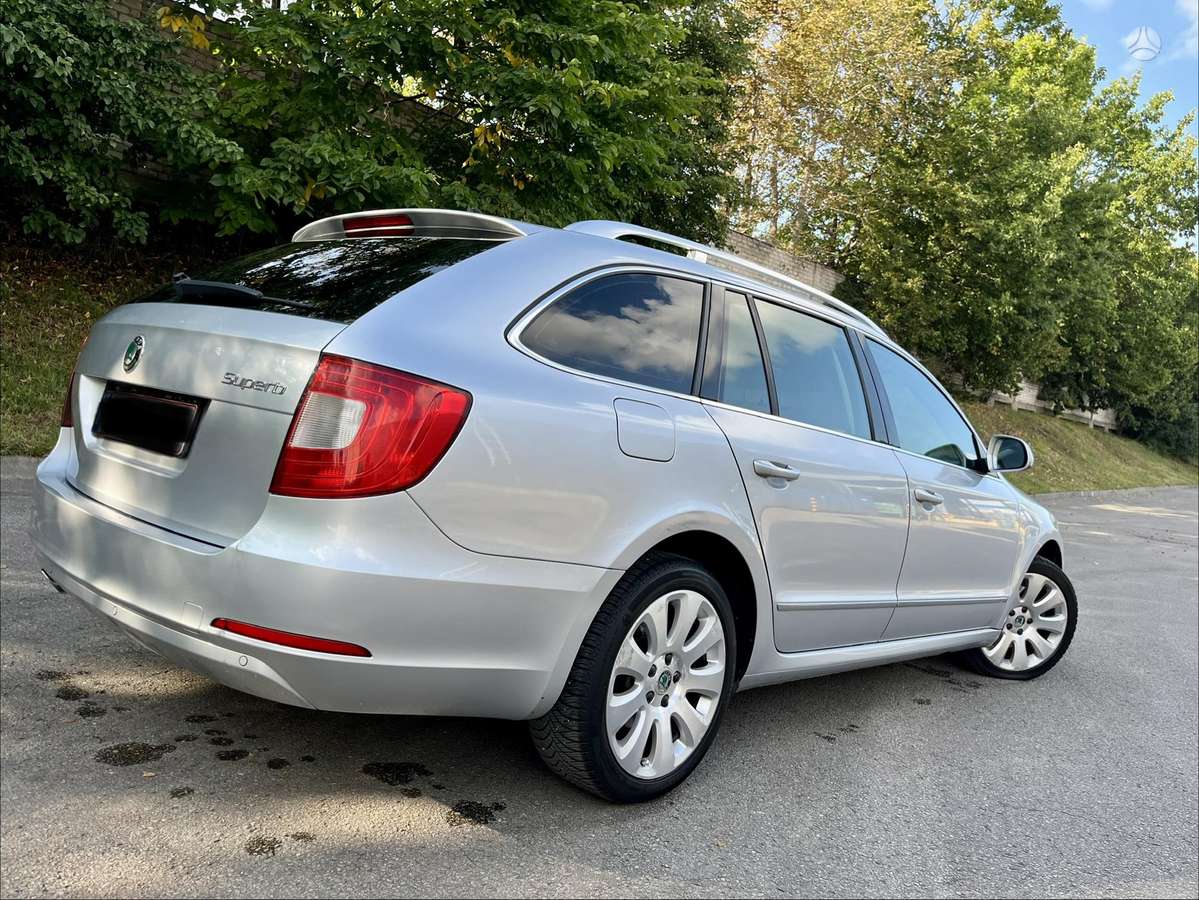 Skoda Superb 2012 — photo 6