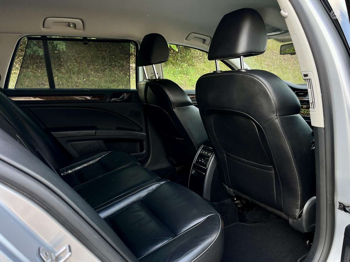 Skoda Superb 2012 — photo 7
