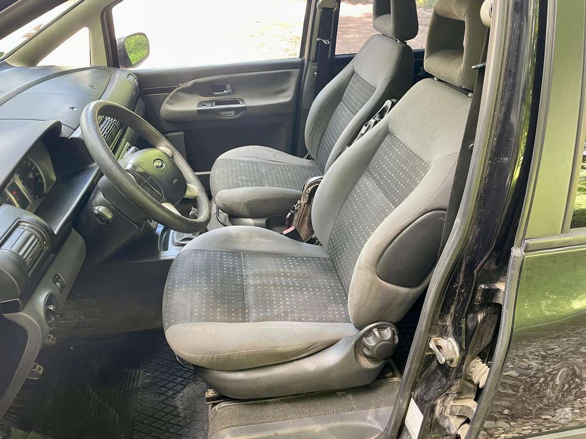 Ford Galaxy 2006 — photo 10