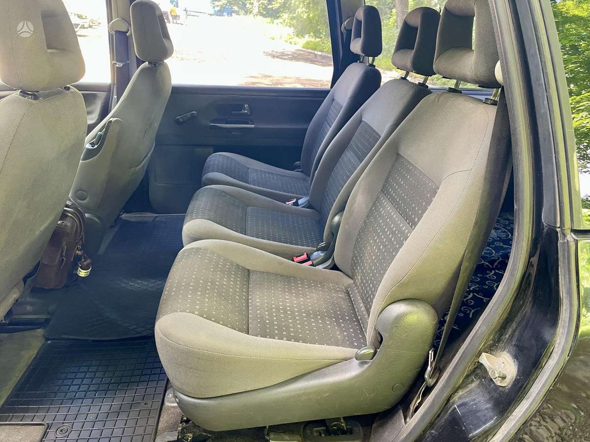 Ford Galaxy 2006 — photo 13