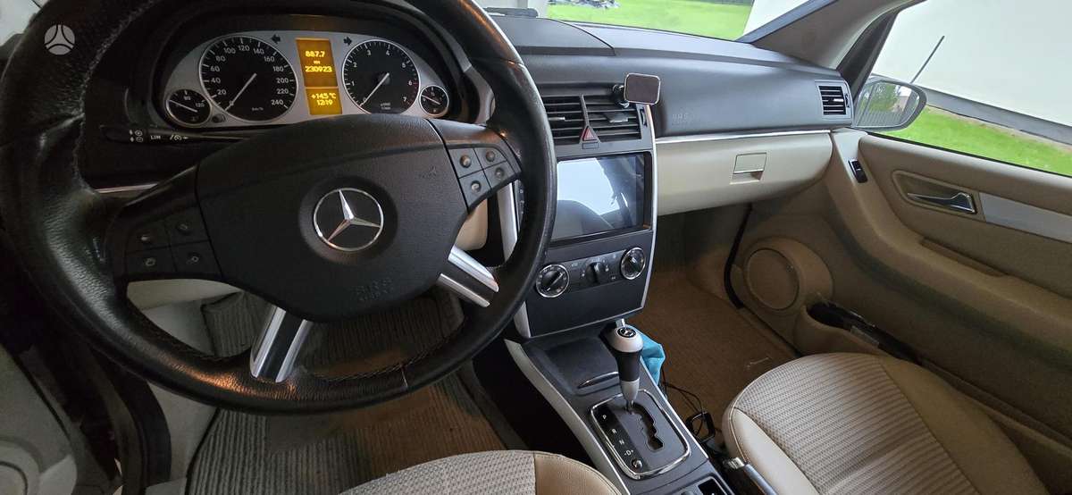Mercedes-Benz B150 2008 — rear view