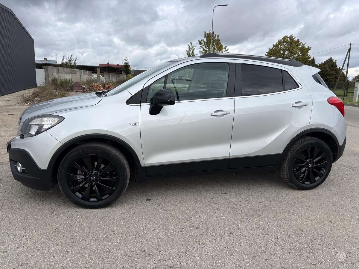 Opel Mokka 2015 — rear view