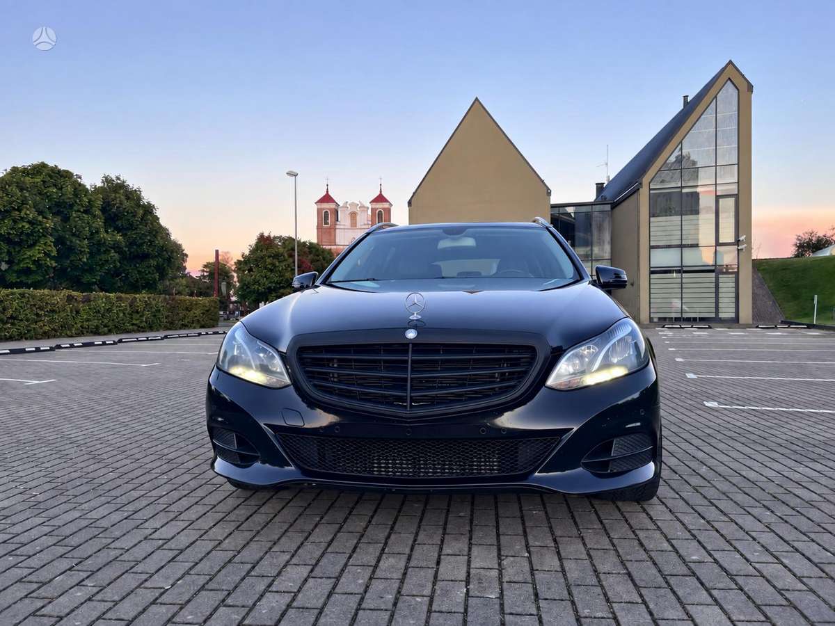 Mercedes-Benz E300 2013 — photo 5