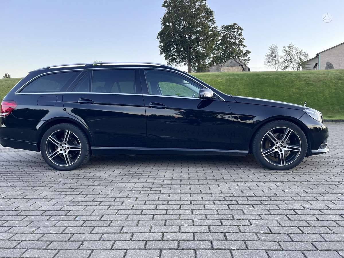 Mercedes-Benz E300 2013 — photo 6