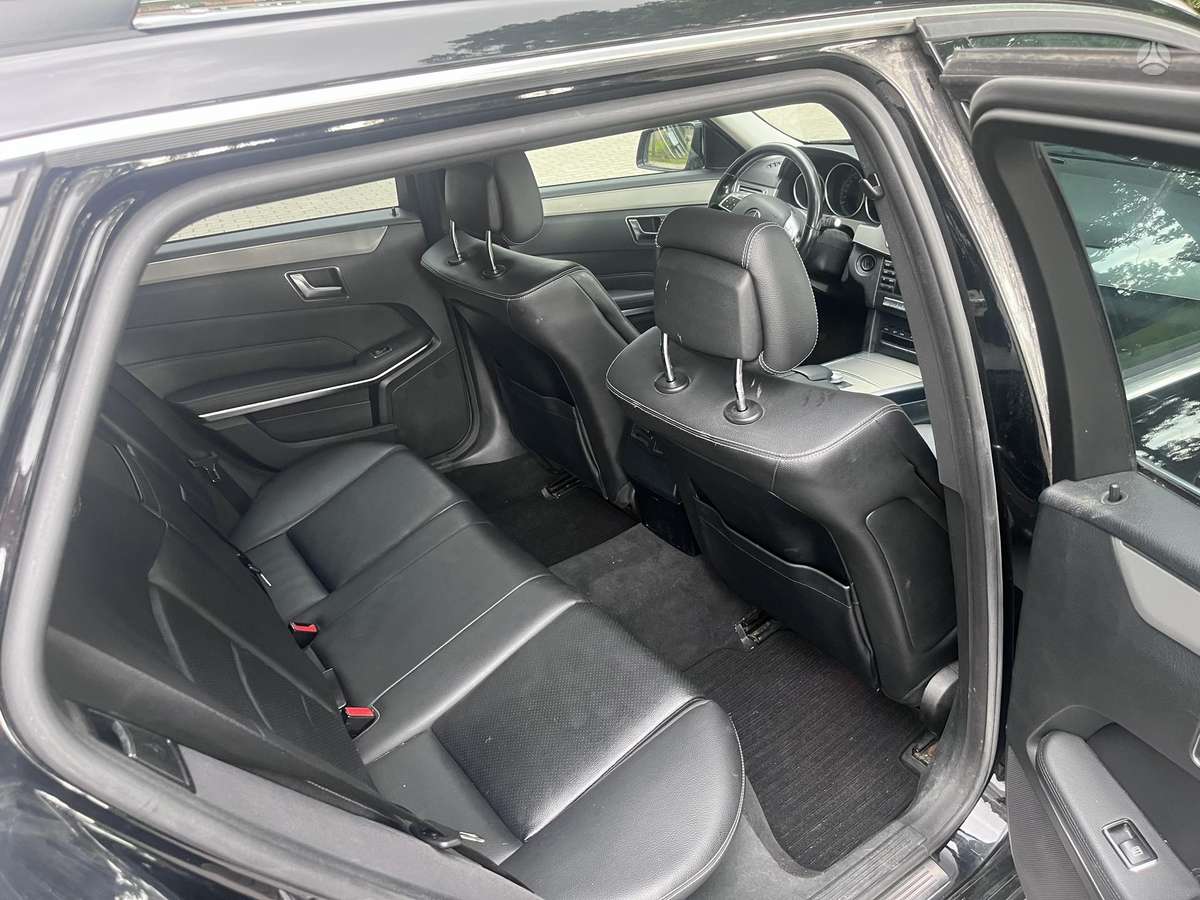 Mercedes-Benz E300 2013 — photo 8