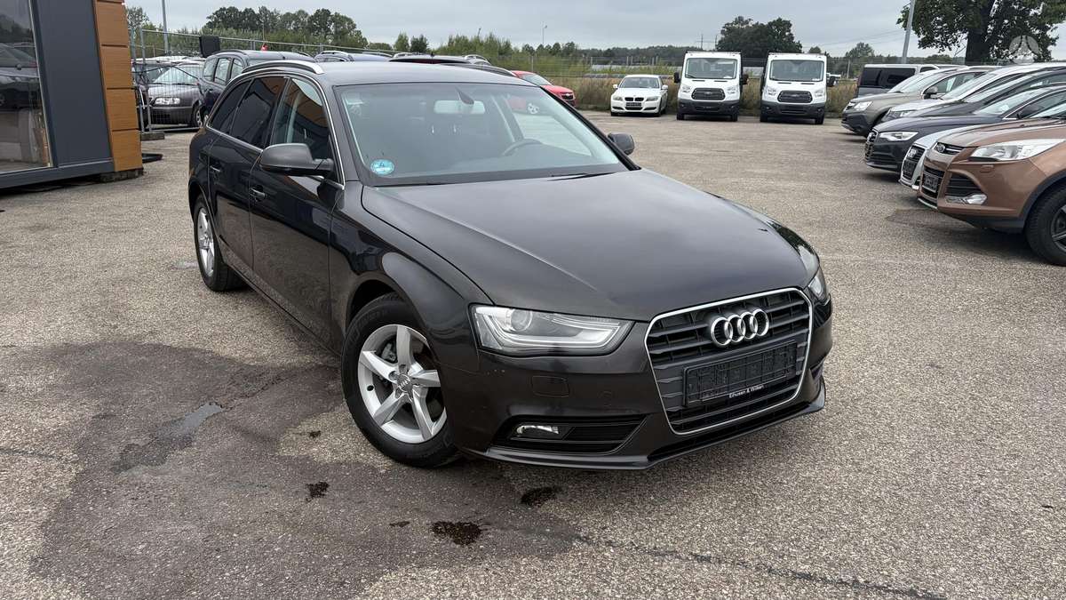 Audi A4, 2012