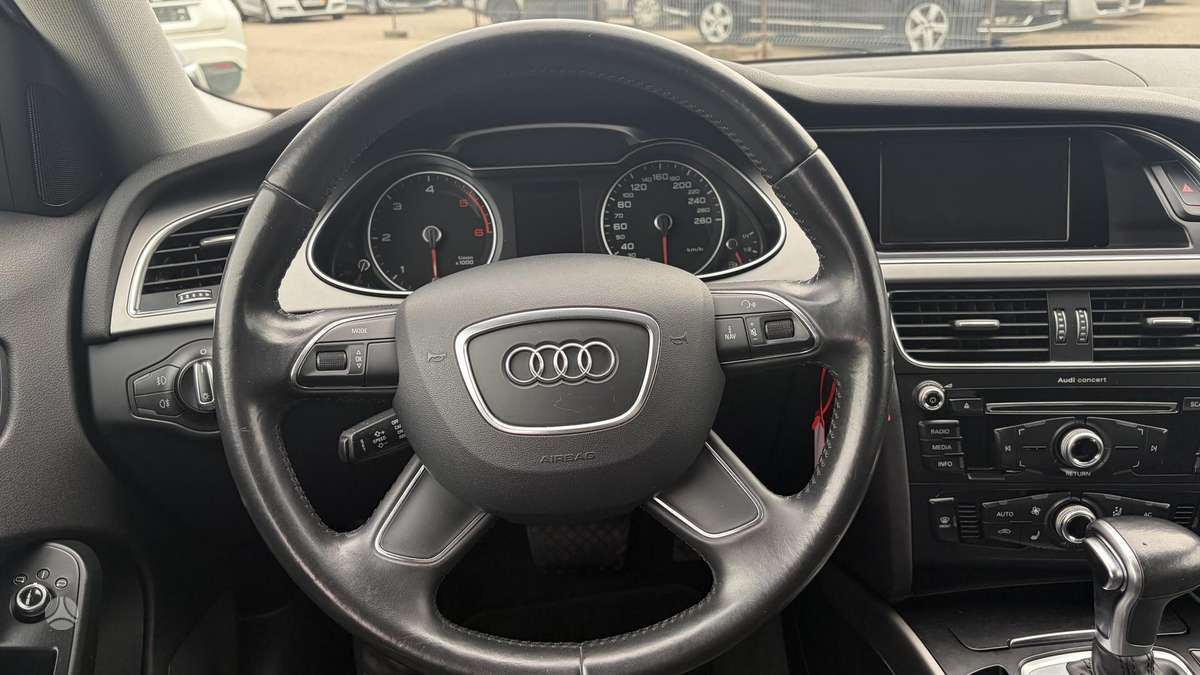 Audi A4 2012 — photo 15
