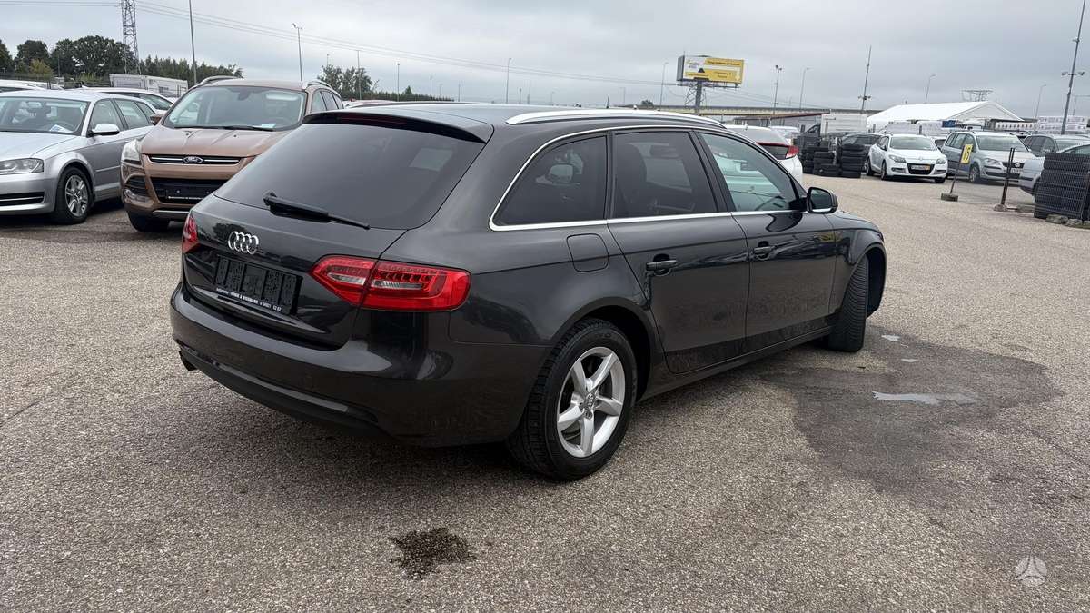 Audi A4 2012 — rear view