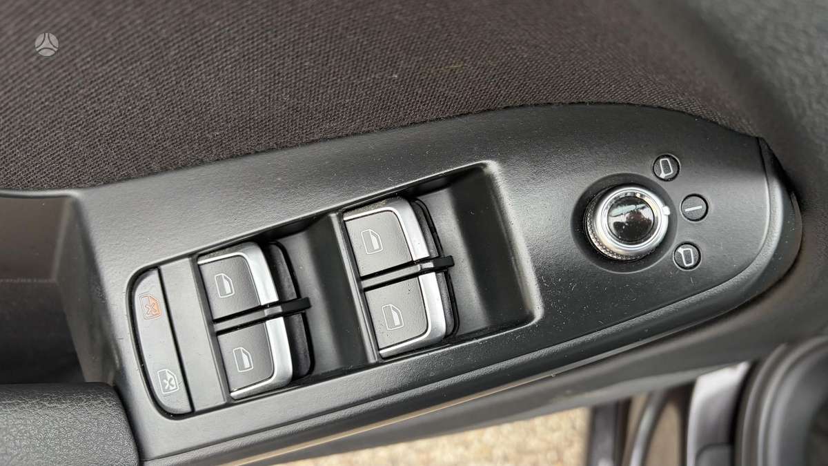 Audi A4 2012 — photo 20