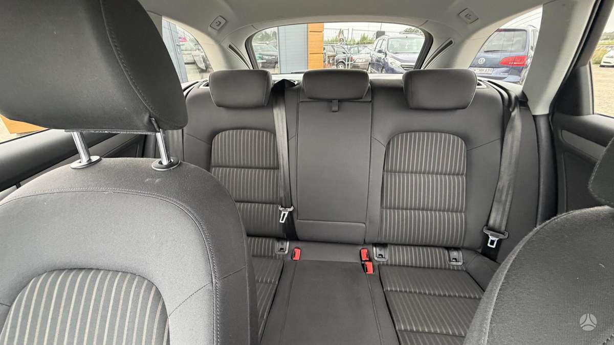Audi A4 2012 — photo 22
