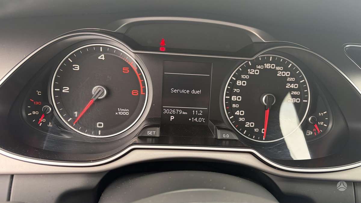 Audi A4 2012 — photo 23