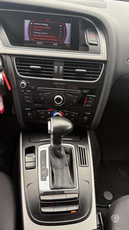 Audi A4 2012 — photo 27