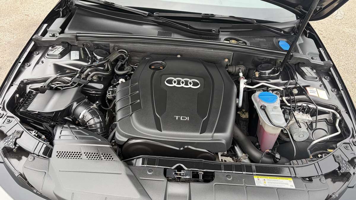 Audi A4 2012 — photo 28
