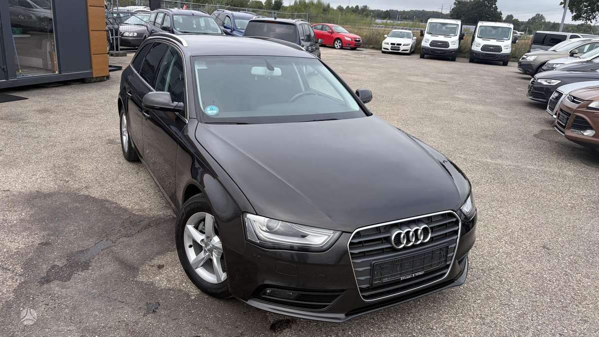 Audi A4 2012 — photo 5