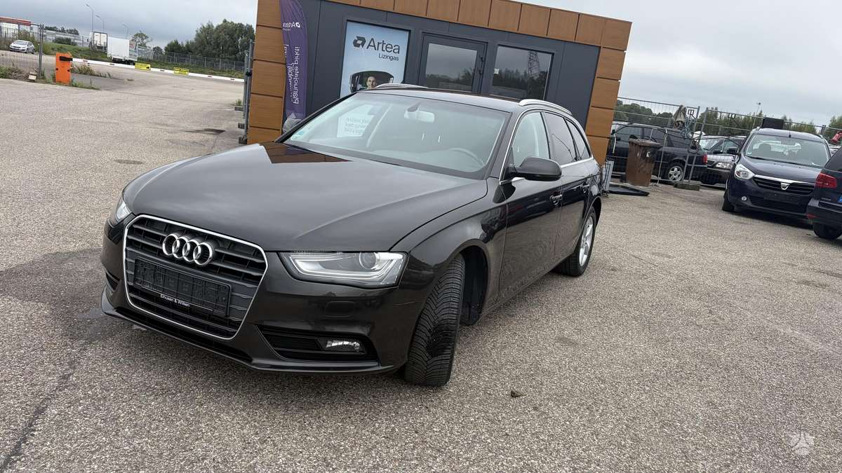 Audi A4 2012 — photo 9
