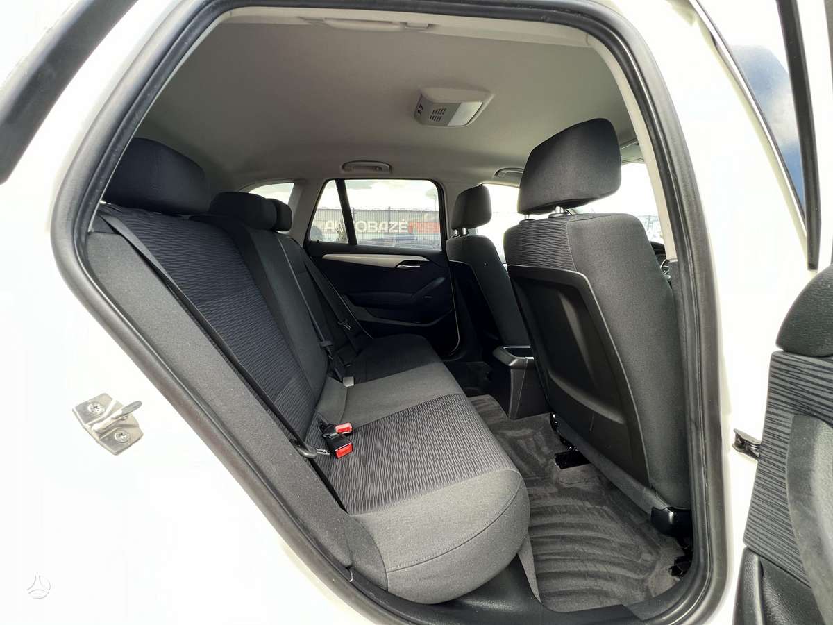 BMW X1 2012 — photo 13
