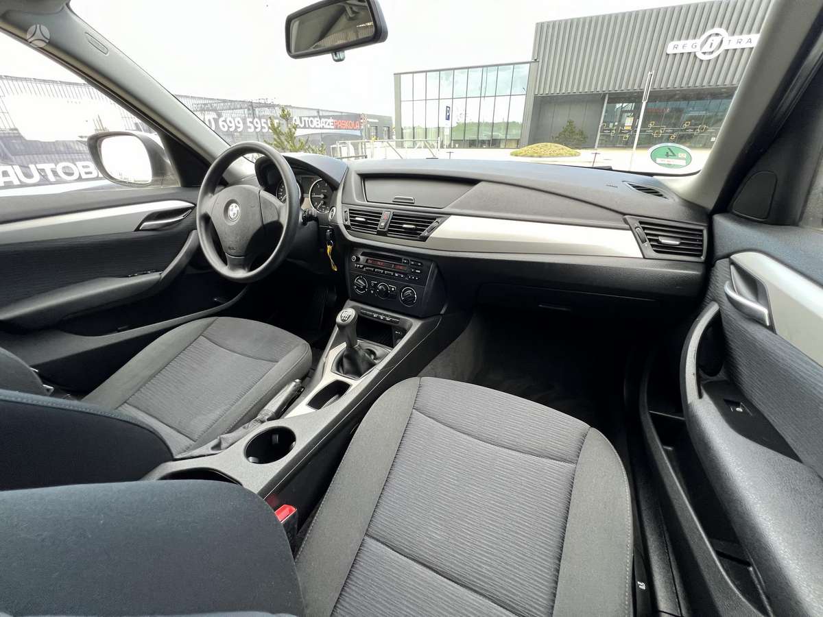BMW X1 2012 — photo 16