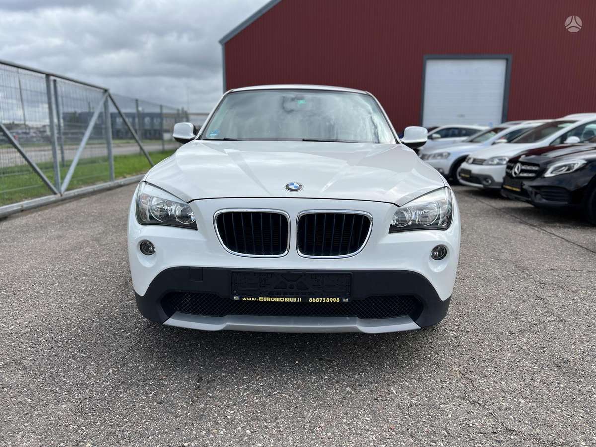 BMW X1 2012 — rear view