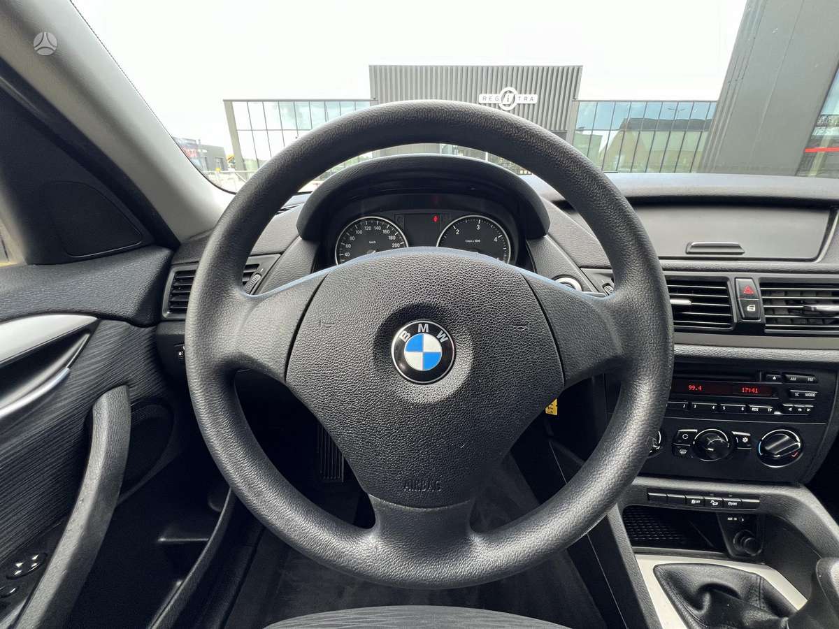 BMW X1 2012 — photo 8