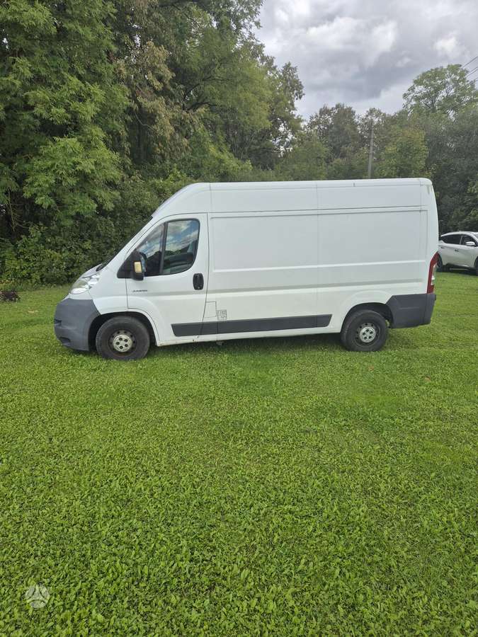 Citroen Jumper 2008 — rear view