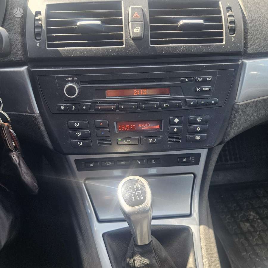 BMW X3 2009 — photo 10