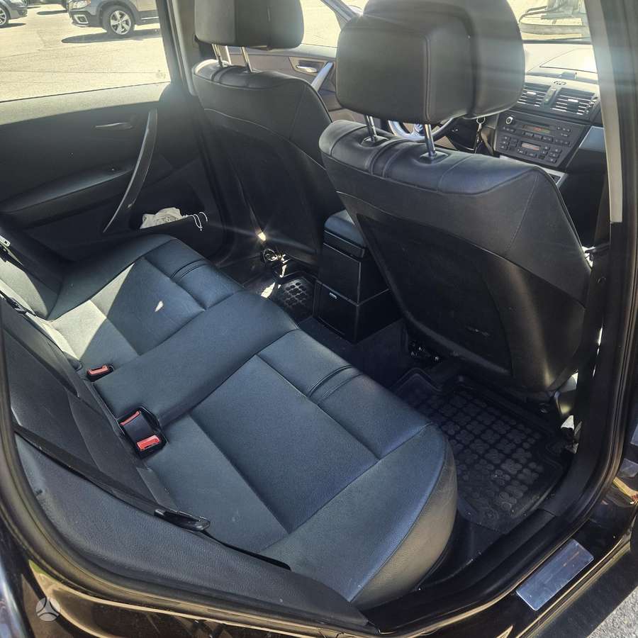 BMW X3 2009 — photo 7
