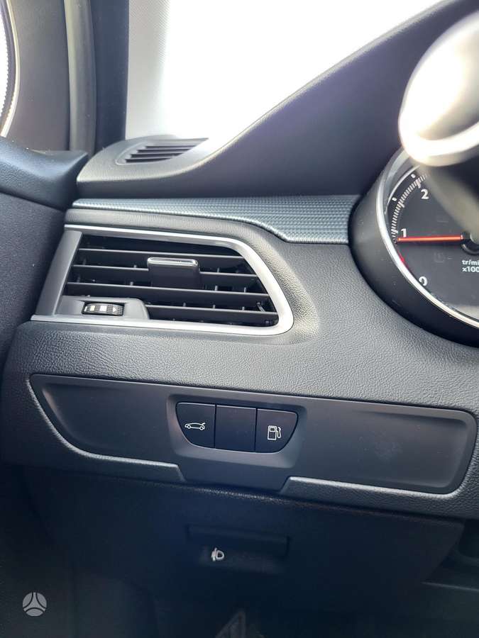 Peugeot 508 2013 — photo 21