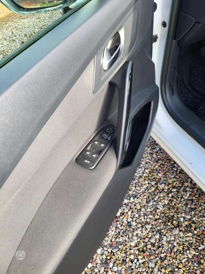 Peugeot 508 2013 — photo 27