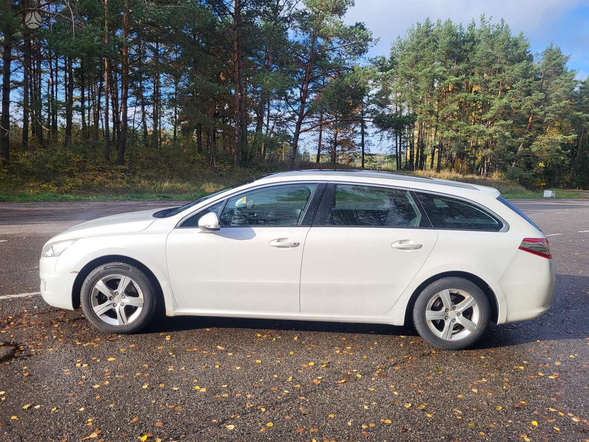 Peugeot 508 2013 — interior