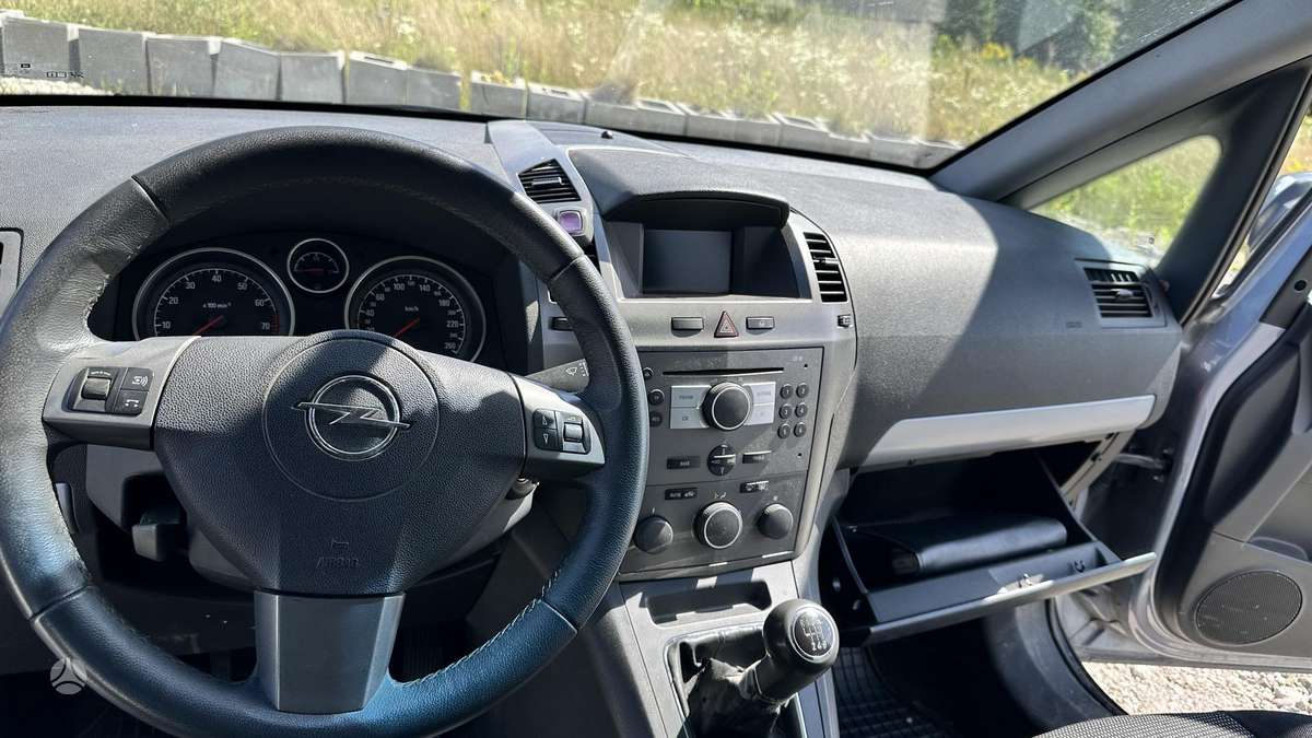 Opel Zafira 2005 — photo 8