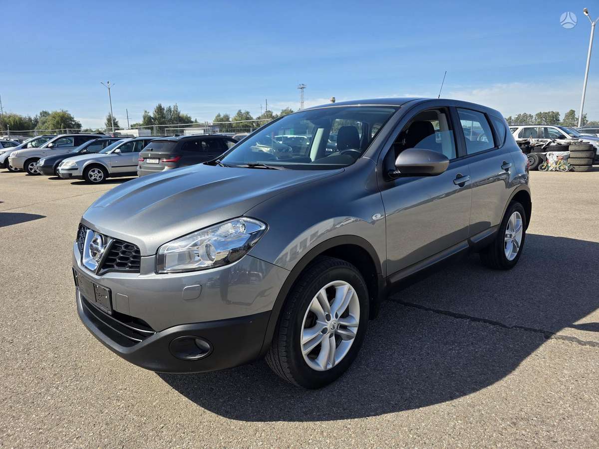 Nissan Qashqai 2011 — вигляд ззаду