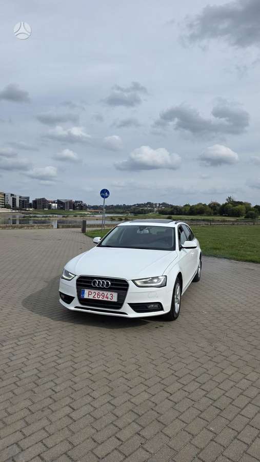 Audi A4 2013 — двигун 1968 cm³