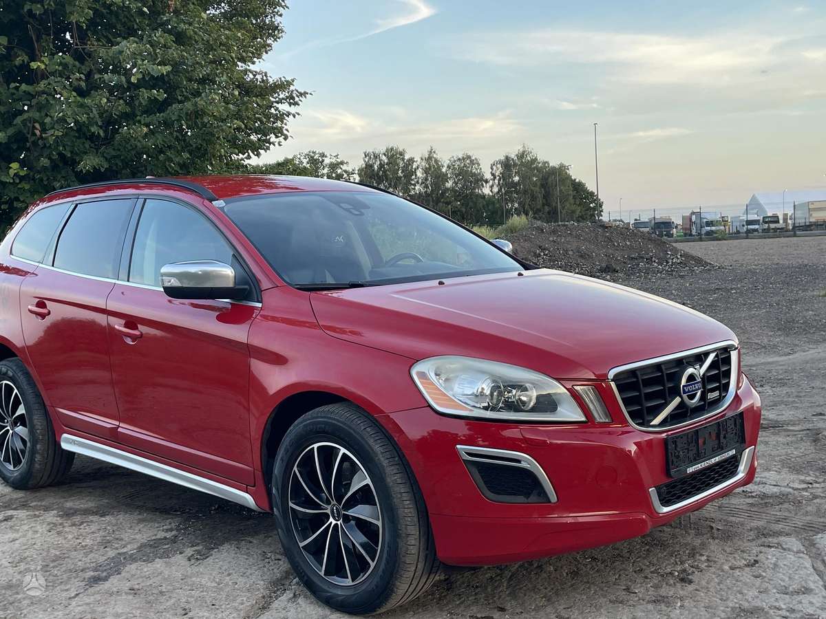 Volvo XC60 2010 — photo 7