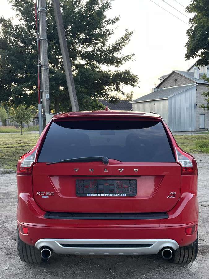 Volvo XC60 2010 — photo 9