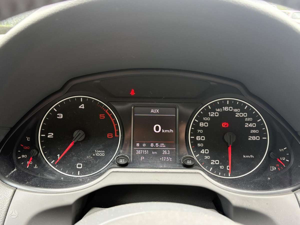 Audi Q5 2011 — photo 14
