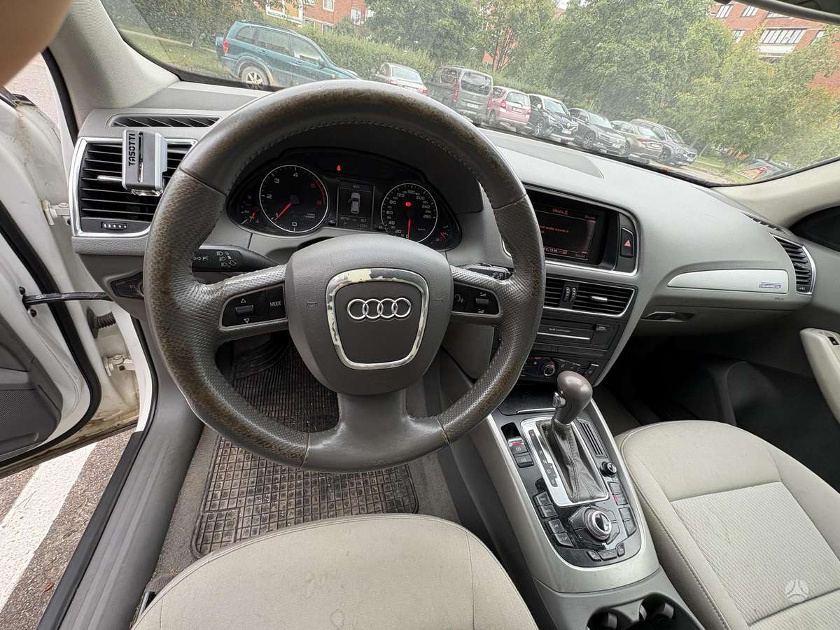 Audi Q5 2011 — photo 22