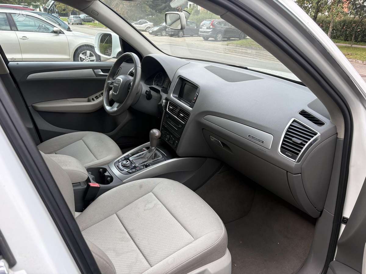 Audi Q5 2011 — photo 8