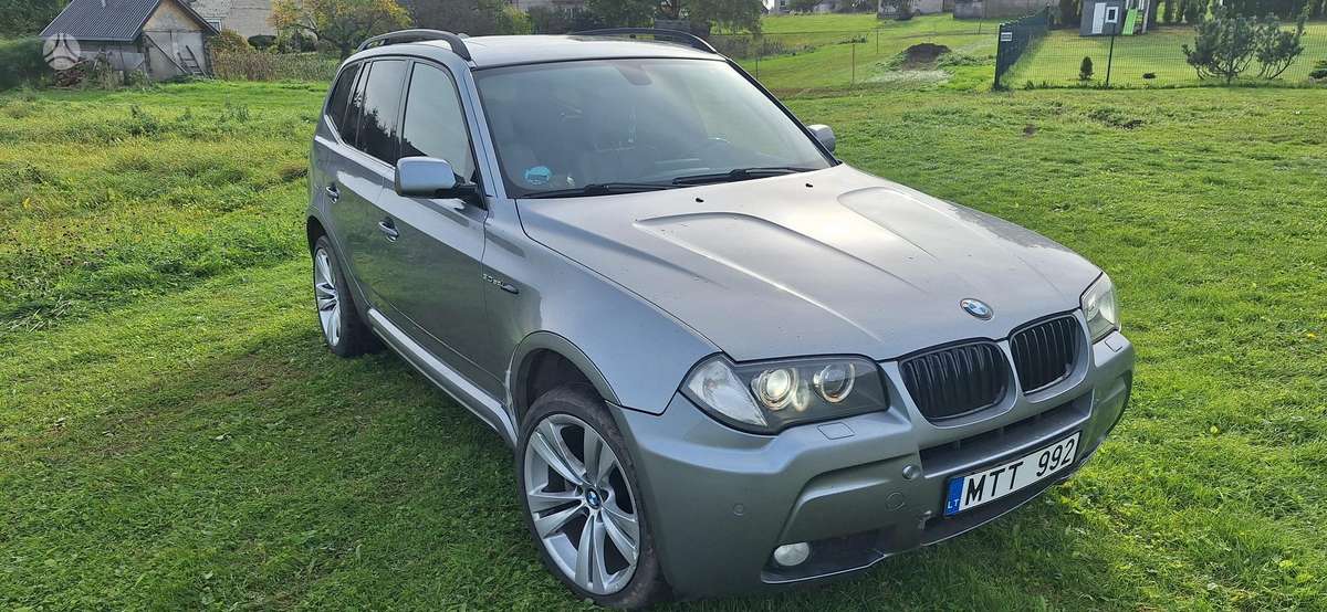 BMW X3 2008 — interior